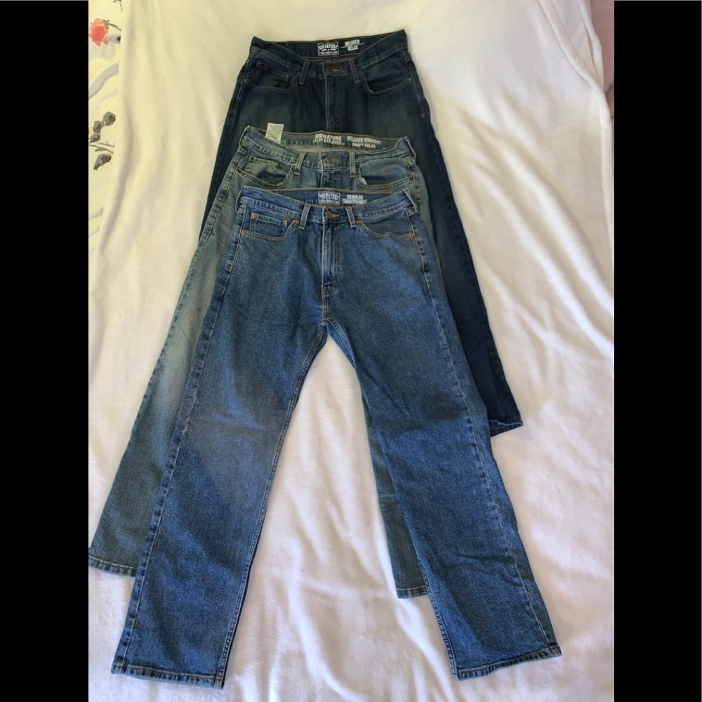 3 pairs of men’s Levi jeans